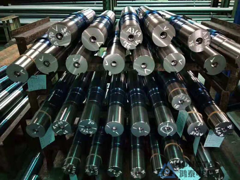 YE3-250M-2电机轴伸打螺纹孔定制